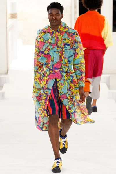 Look 24